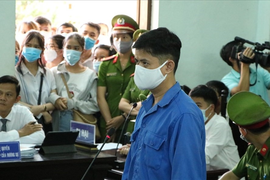 Bị cáo Lê Quang Huy Phương tại phiên tòa xét xử sáng 8.9. Ảnh: P. Đạt.