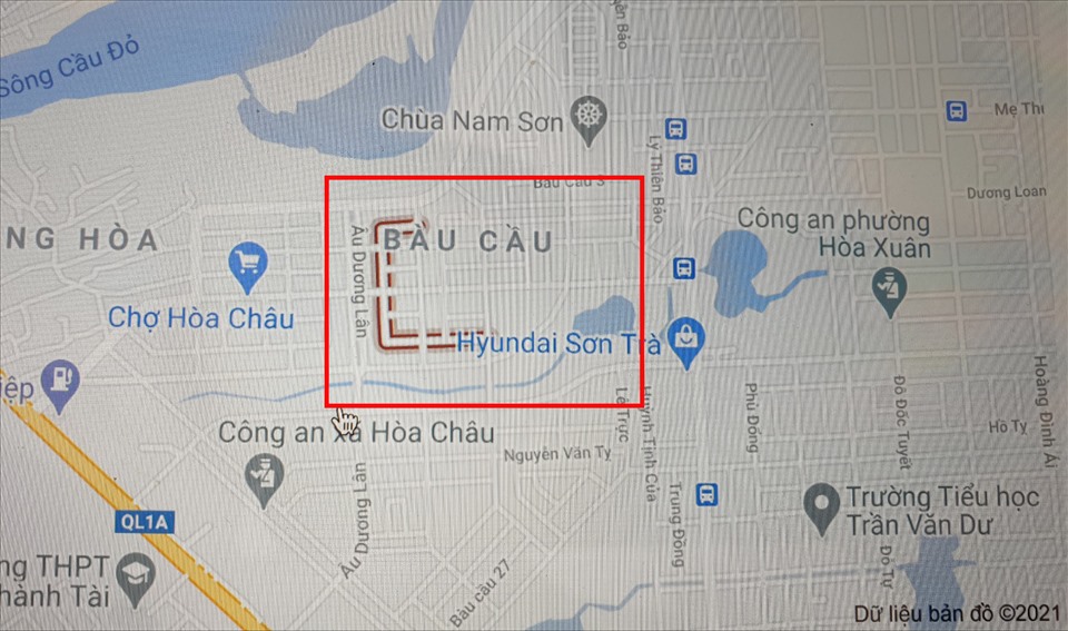 Đường Cao Bát Đạt được chính quyền đánh số nhà toàn số chẵn vì có hình chữ U. Ảnh: HL