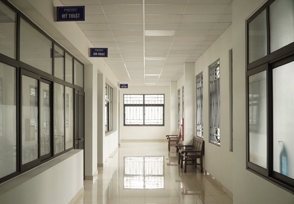 Lợi dụng phòng âm nhạc của bệnh viện, Nguyễn Xuân Quý dùng thiết bị trang bị cho “động bay lắc” của mình. Ảnh: Tùng Giang