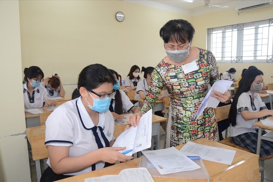 Bộ GDĐT công bố đề tham khảo môn Giáo dục Công dân và môn Ngoại ngữ Kỳ thi tốt nghiệp THPT năm 2021. Ảnh minh hoạ: Huyên Nguyễn