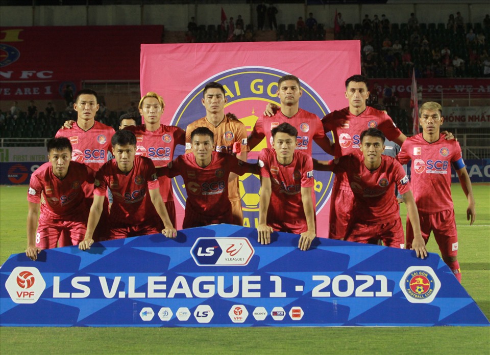 Tối 11.4, câu lạc bộ Sài Gòn tiếp đón Hồng Lĩnh Hà Tĩnh ở vòng 9 V.League 2021. Đây là trận “chung kết ngược” khi cả Sài Gòn cùng Hồng Lĩnh Hà Tĩnh đang đứng cuối bảng xếp hạng với chỉ 6 điểm sau 8 trận.