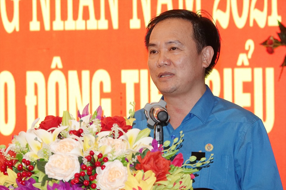 Ông Ngô Đình Vân - Phó Chủ tịch LĐLĐ tỉnh Hà Tĩnh phát biểu chỉ đạo. Ảnh: TT.