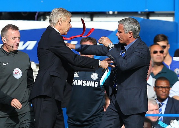 Arsene Wenger là đối thủ đầu tiên của Mourinho ở Premier League. Ảnh: AFP