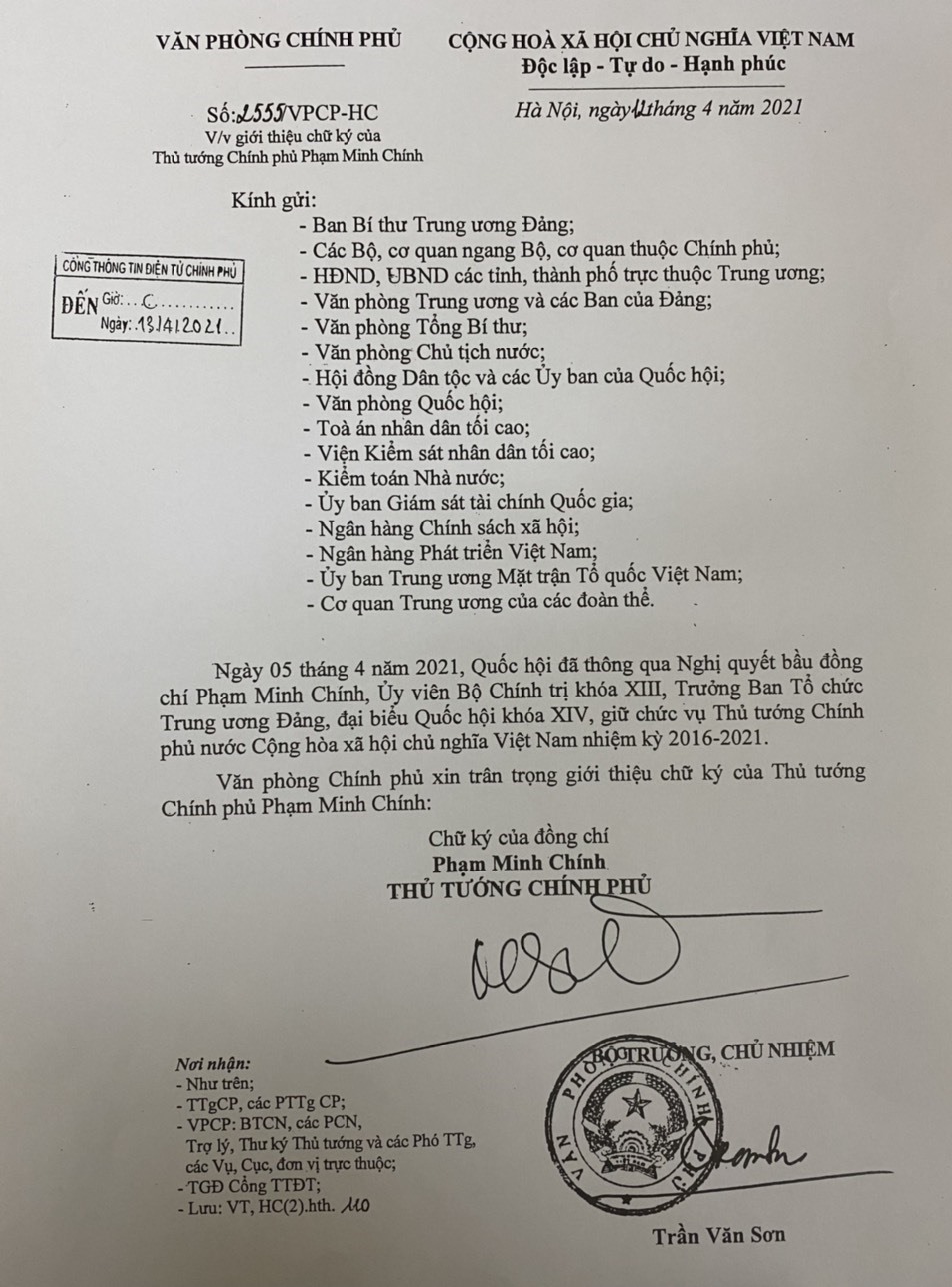 Văn bản giới thiệu chữ ký của Thủ tướng Chính phủ Phạm Minh Chính.