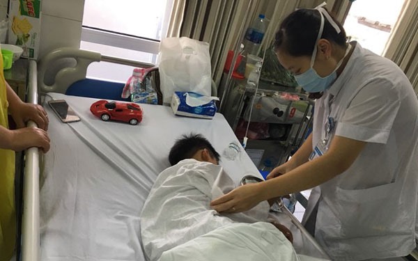 Một trường hợp chó tấn công bệnh nhi điều trị tại Bệnh viện Hữu nghị Việt Đức. Ảnh: BVCC