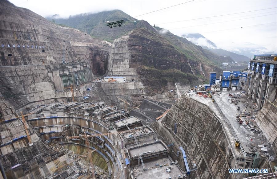 Một số hình ảnh xây đập thuỷ điện Bạch Hạc Than, năm 2019. Ảnh: Xinhua