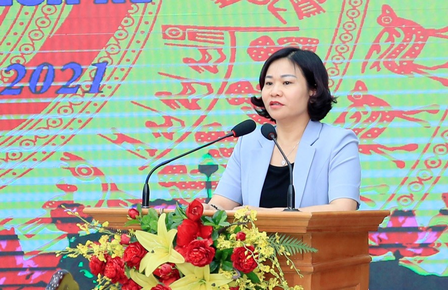 Phó Bí thư Thường trực Thành ủy Nguyễn Thị Tuyến phát biểu tại hội nghị. Ảnh: Quang Thái