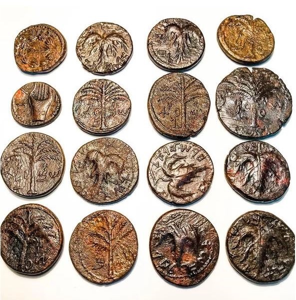 Một số tiền cổ được xếp vào danh mục quý hiếm của Israel, và bạn sẽ không muốn bỏ lỡ hình ảnh này cho bất kỳ lý do gì. Khám phá những chiếc đồng tiền này được sử dụng như thế nào trong quá khứ và đem lại giá trị như thế nào cho người sở hữu bây giờ.