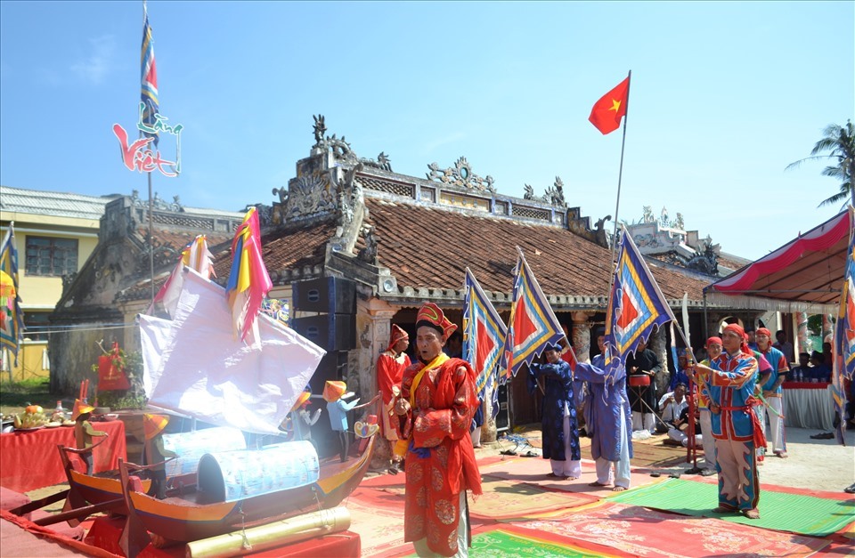 Ông Bùi Minh Cảnh, Trưởng Ban Khánh tiết Đình làng An Hải, cho biết việc tổ chức Khao lề thế lính Hoàng Sa hàng năm ngoài nghĩa cử tri ân công đức những người đi lính Hoàng Sa năm xưa, thì còn góp phần khơi dậy lòng yêu nước, bảo tồn các giá trị văn hóa của cha ông, giáo dục truyền thống yêu nước cho các thế hệ con cháu Lý Sơn, Quảng Ngãi nói riêng và Việt Nam nói chung.