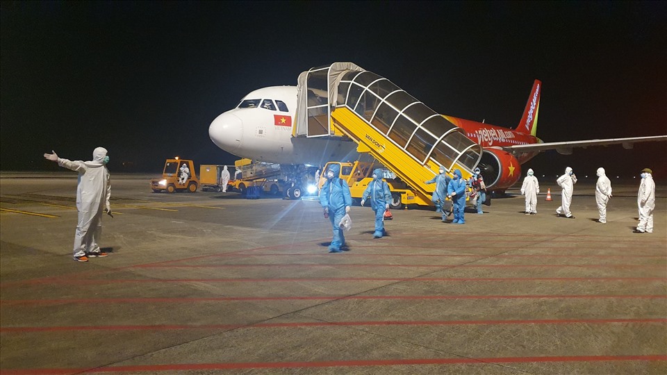 Hiện tại, Sân bay Vân Đồn đang tiếp tục thực hiện nghĩa vụ đón các chuyến bay giải cứu
