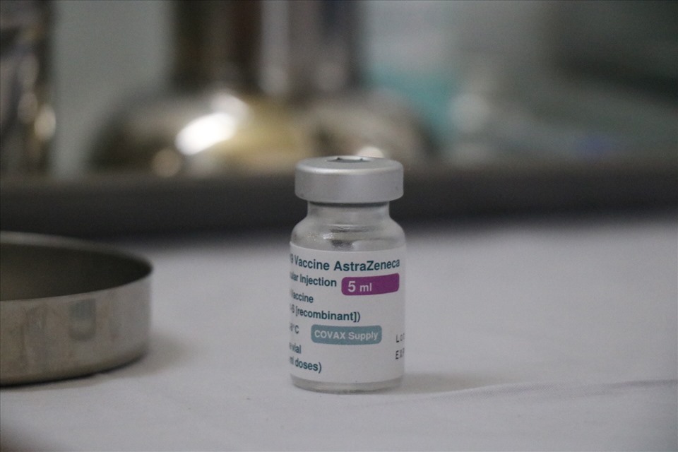 Loại vaccine phòng COVID-19 được sử dụng lần này tại Thừa Thiên Huế là AstraZeneca, được chỉ định để tạo miễn dịch chủ động cho người 18 tuổi trở lên.