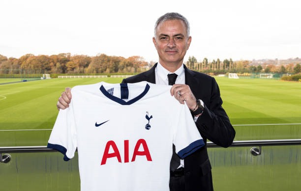 Mourinho ký hợp đồng với Tottenham đến năm 2023. Ảnh: Tottenham FC