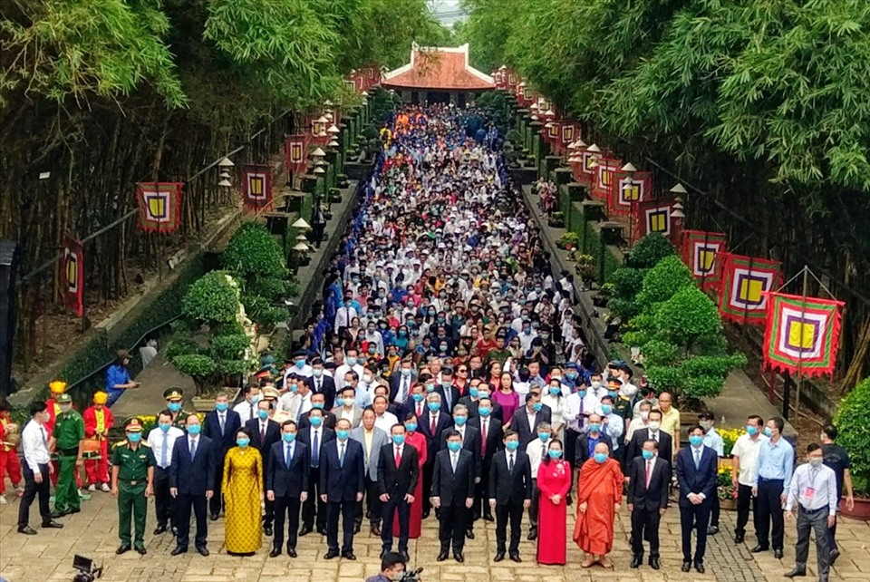 Đoàn đại biểu tham dự Giỗ Tổ Hùng Vương năm Tân Sửu 2021.