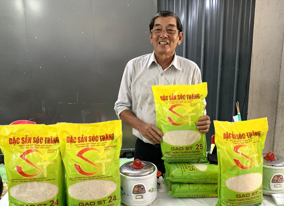 Ông Hồ Quang Cua, “cha đẻ” của loại gạo ST25 ngon nhất thế giới cho biết, vấn đề đăng ký bảo hộ thương hiệu ở nước ngoài rất phức tạp. Ảnh: IT