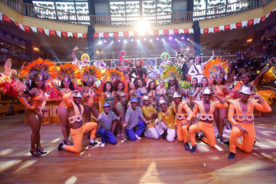 Chương trình biểu diễn của hơn 150 vũ công nước ngoài trên đỉnh bà Nà Hill là một trong những điểm nhấn dành cho du khách đến Đà Nẵng trong dịp 30.4-1.5 tới đây (ảnh SDL)