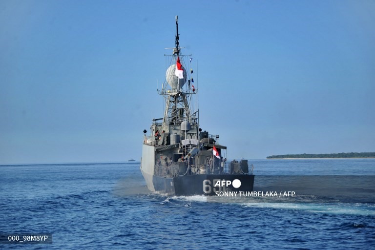 Hải quân Indonesia tham gia tìm kiếm tàu ngầm. Ảnh: AFP