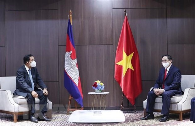 Thủ tướng Phạm Minh Chính hội kiến Thủ tướng Campuchia Samdech Techo Hun Sen. Ảnh: TTXVN
