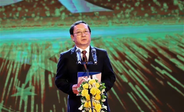 Ông Huỳnh Thành Đạt - Bộ trưởng Bộ Khoa học và Công nghệ phát biểu. Ảnh: H.H.