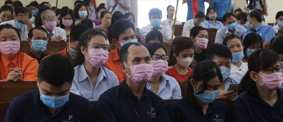 Đông đảo đoàn viên, công nhân viên chức lao động Phú Yên tham gia lễ phát động Tháng Công nhân năm 2021. Ảnh: Phương Linh