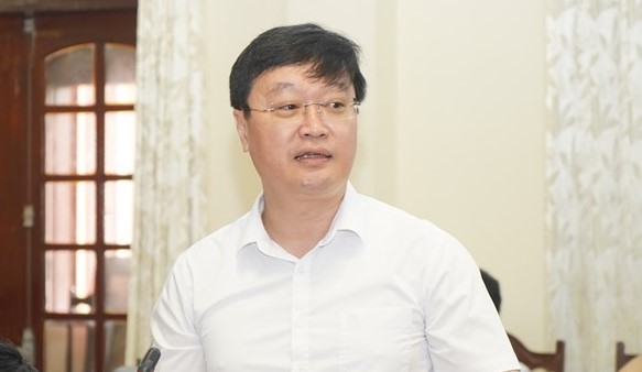 Chủ tịch UBND tỉnh Nghệ An Nguyễn Đức Trung phát biểu ý kiến tại Hội nghị. Ảnh: QĐ