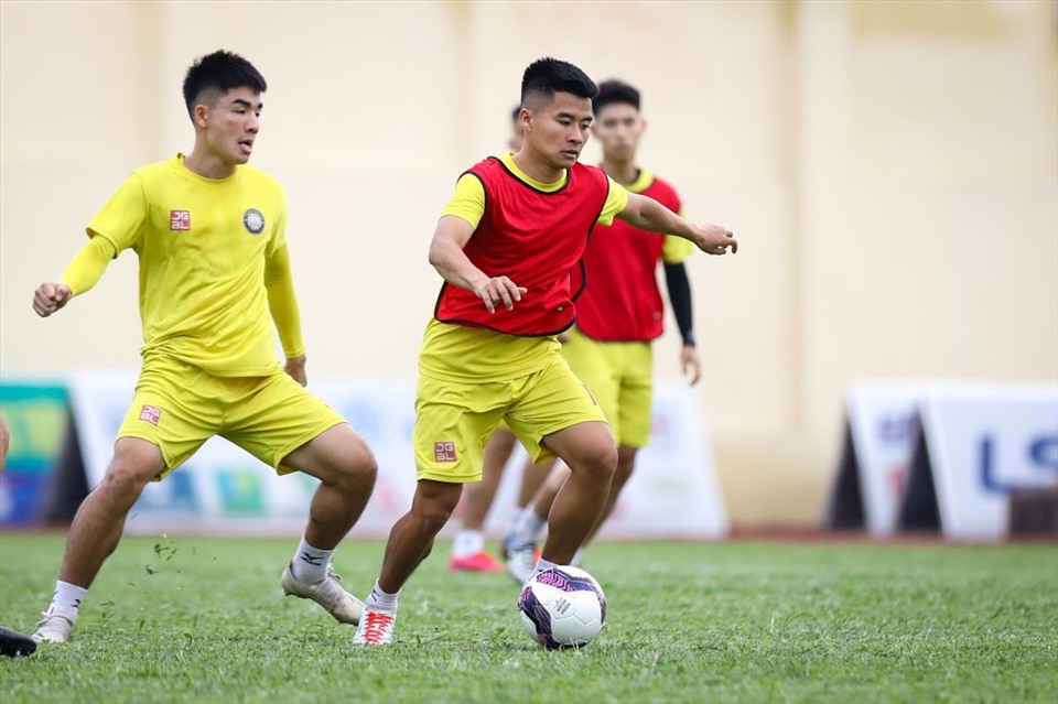 Ở trận đấu này, tiền vệ Lê Phạm Thành Long sẽ có màn đối đầu với đội bóng cũ Hoàng Anh Gia Lai. Thành Long từng đỗ vào Khóa I