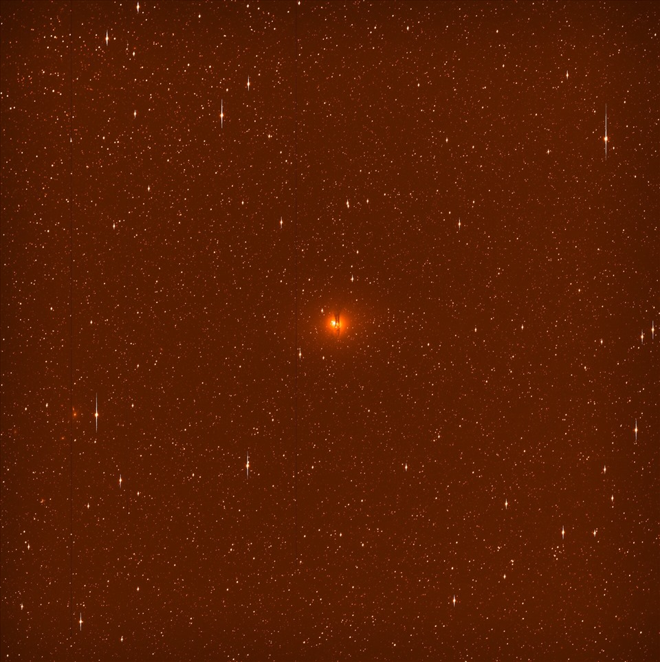 Hình ảnh đầu tiên từ kính thiên văn mới tại đài quan sát La Silla. Ảnh: Đài quan sát Nam Châu Âu.