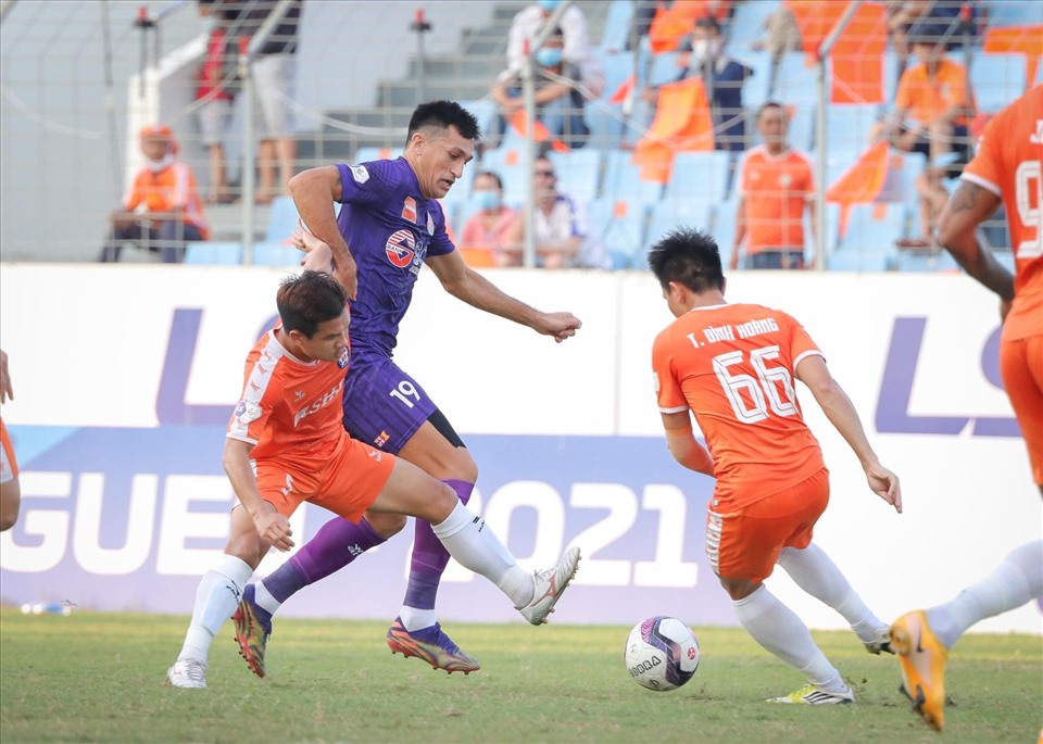 Đỗ Merli ghi bàn thứ 4 cho Sài Gòn ở V.League 2021. Ảnh: SGFC