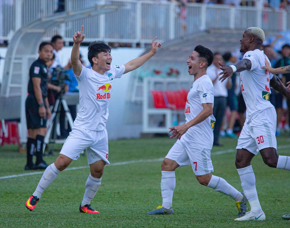 Minh Vương đã có những bàn thắng cho Hoàng Anh Gia Lai từ những cú sút xa đẹp mắt. Ảnh: HA.FC