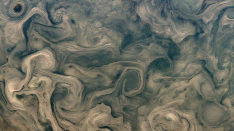 Một số hình ảnh siêu bão trên sao Mộc do tàu vũ trụ của NASA chụp. Ảnh: NASA.
