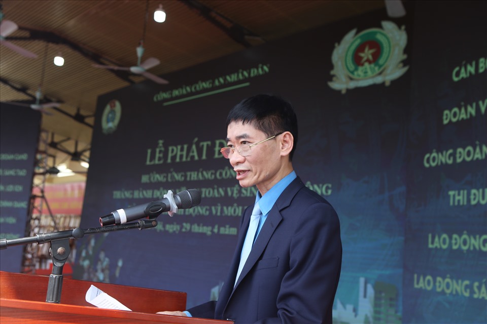 Phó chủ tịch Tổng LĐLĐVN - ông Trần Văn Thuật ghi nhận và biểu dương những kết quả mà các cấp công đoàn ngành đã đạt được trong thời gian vừa qua.