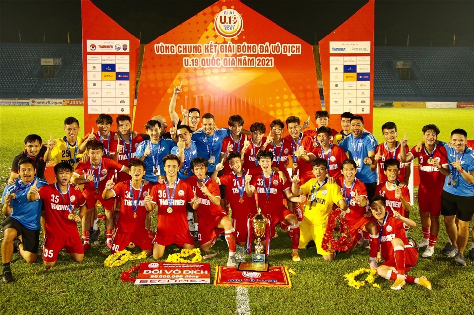 U19 PVF vô địch U19 Quốc gia 2021. Ban lãnh đạo PVF muốn xin lại tên Cảng Sài Gòn để thi đấu ở hạng Nhì 2021. Ảnh: Thanh Vũ