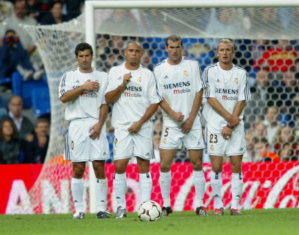 Những ngôi sao của Galacticos 1.0 - Luis Figo, Ronaldo, Zinedine Zidane, David Beckham. Ảnh: AFP