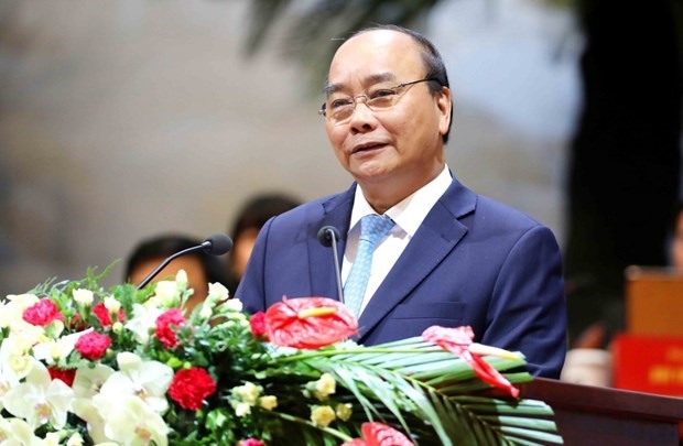 Chủ tịch Nước Nguyễn Xuân Phúc trình danh sách đề cử nhân sự để Quốc hội bầu làm Thủ tướng.
