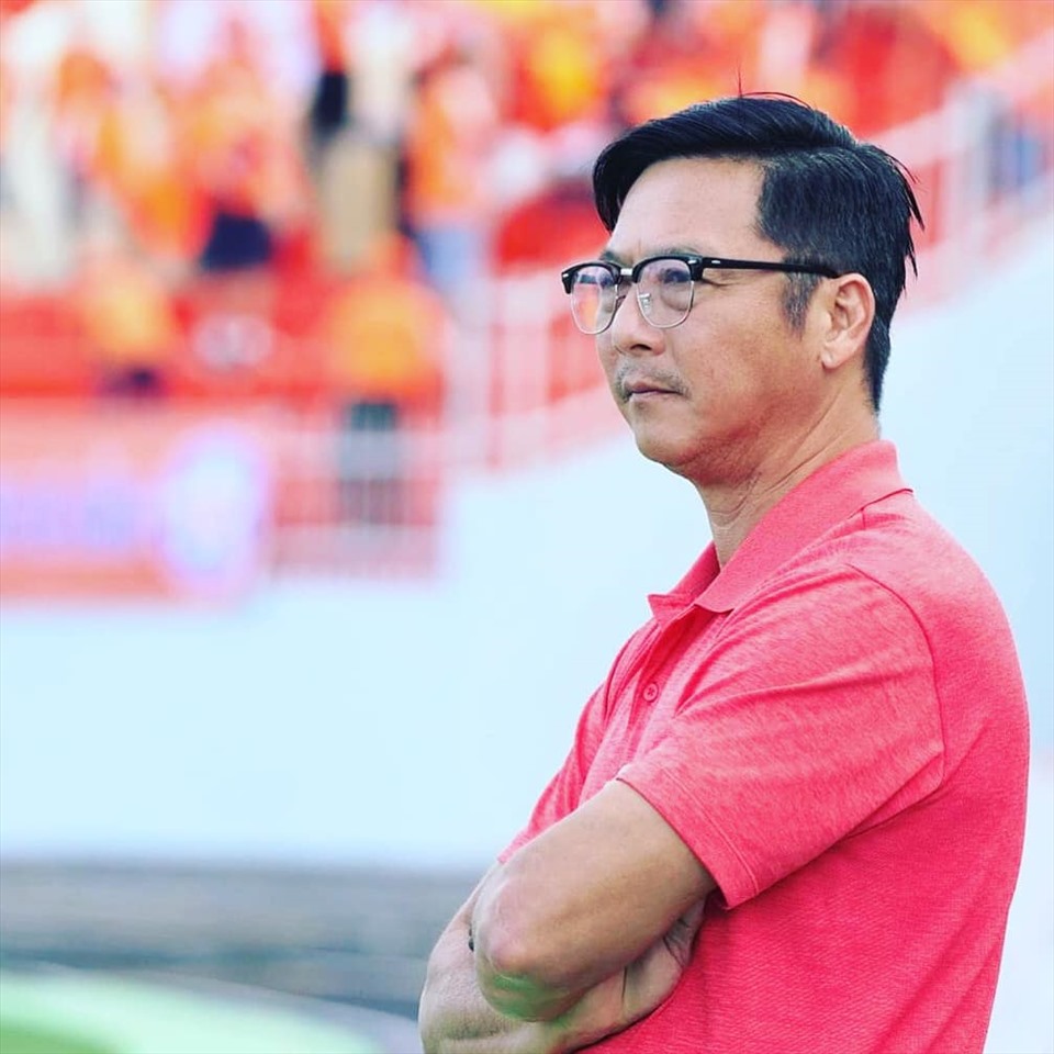 Huấn luyện viên Lê Huỳnh Đức hướng đến 3 điểm tại Hoà Xuân. Ảnh: DNFC