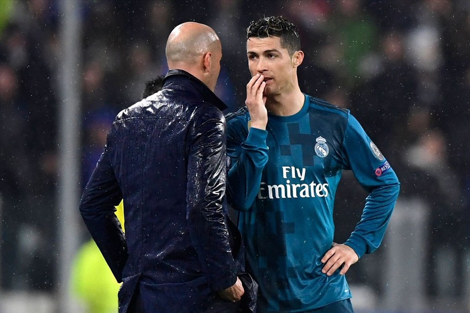Không tin dùng Zidane, liệu Riquelme có thuyết phục được Cristiano Ronaldo trở lại Real Madrid? Ảnh: AFP