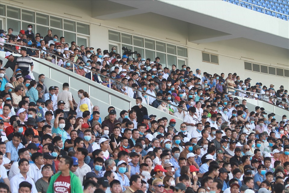 Sân Hoà Xuân đón hơn 20.000 khán giả. Ảnh: Thanh Vũ