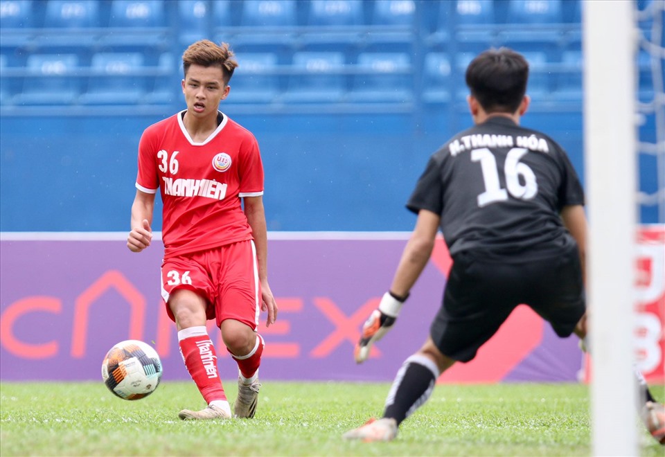 U19 PVF thắng dễ Bình Định trong trận tứ kết đầu tiên. Ảnh: BTC