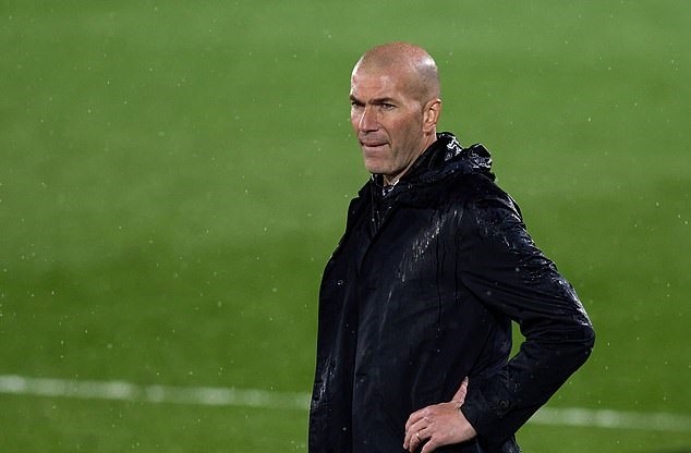 Zidane rất muốn có một trung phong đẳng cấp. Ảnh: AFP.