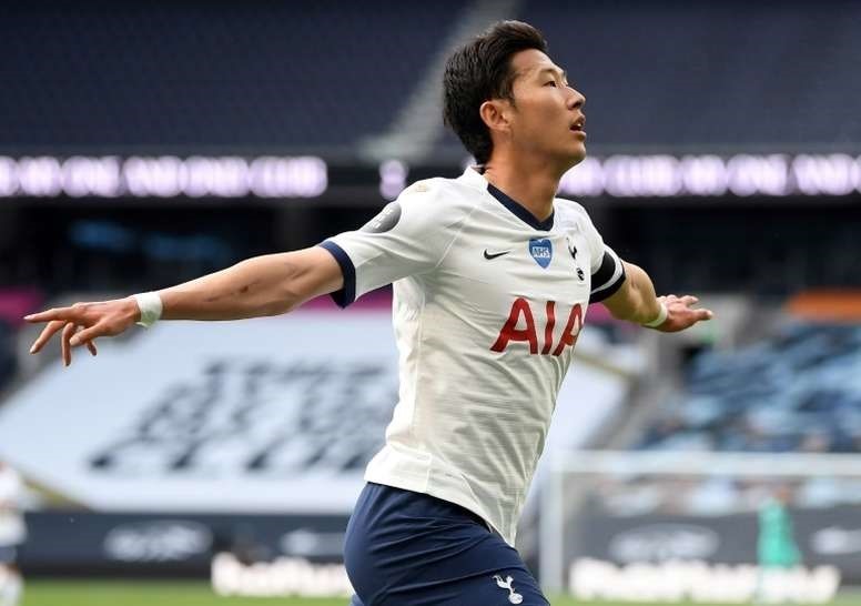 4. Son Heung-min (Tiền vệ tấn công/Tiền đạo - Tottenham Hotspur): 17 bàn thắng