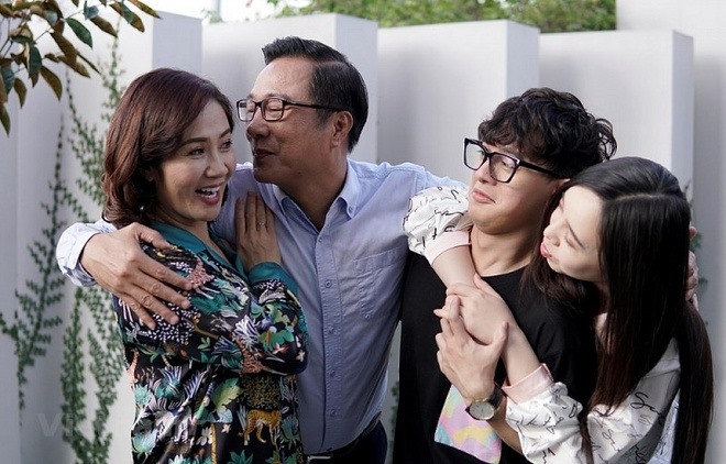 Gia đình của Quỳnh Kool trong “Hãy nói lời yêu“. Ảnh: NSX.