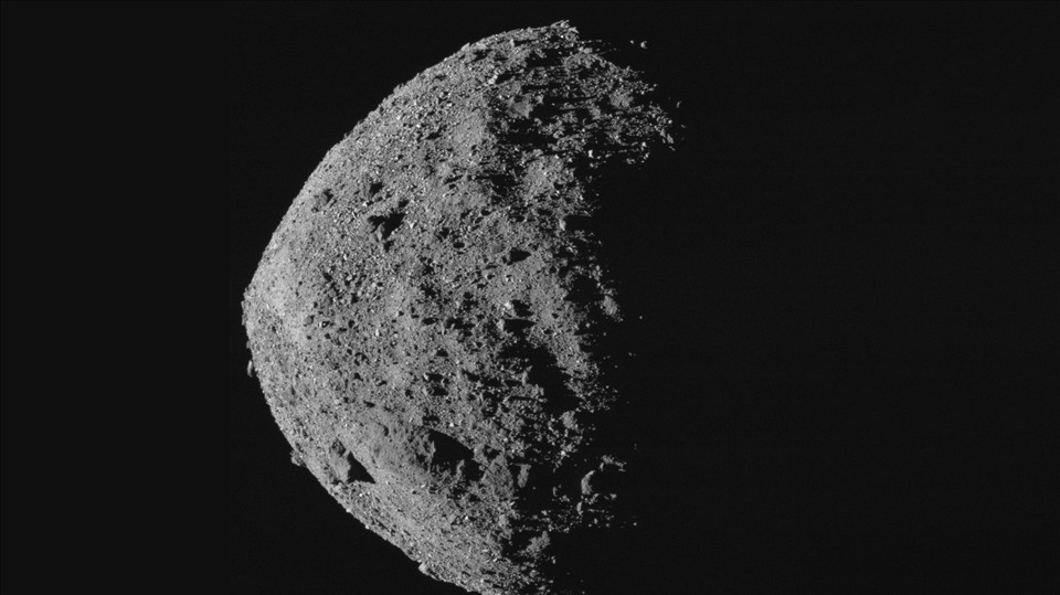 Tàu vũ trụ chụp ảnh tiểu hành tinh Bennu ngày 29.4.2020. Ảnh: NASA