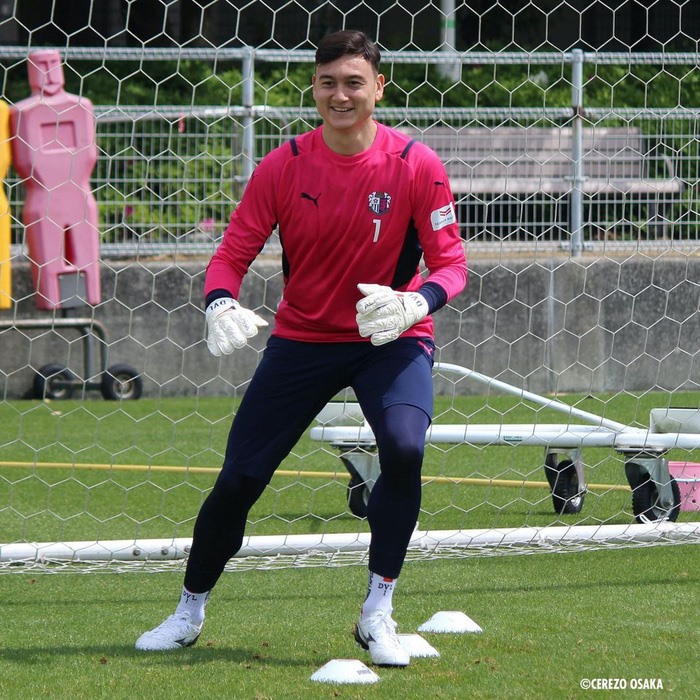 Câu lạc bộ Cerezo Osaka tạo điều kiện để thủ môn Văn Lâm có thể hội quân sớm cùng đội tuyển Việt Nam. Ảnh: Cerezo Osaka