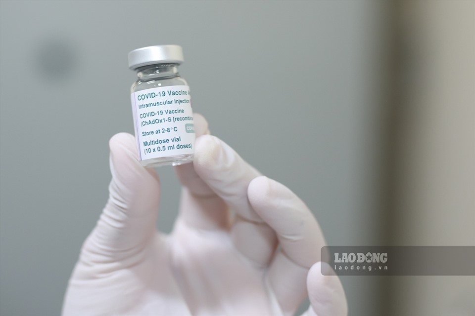 Vaccine COVID-19 được tiêm tại 5 bệnh viện lớn đợt này là vaccine phòng COVID-19 của AstraZeneca, có hạn sử dụng đến 30.5.2021. Ảnh: Hải Nguyễn