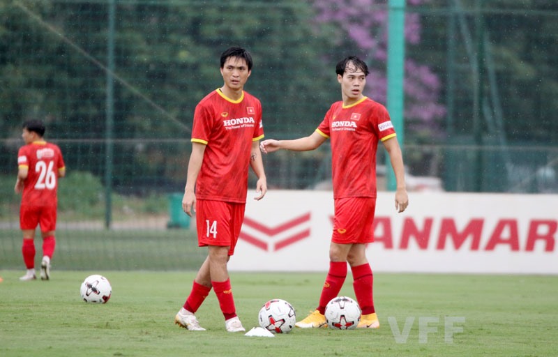 Văn Toàn và Tuấn Anh là hai cầu thủ sáng cửa trong đội hình chính đội tuyển Việt Nam. Ảnh: VFF