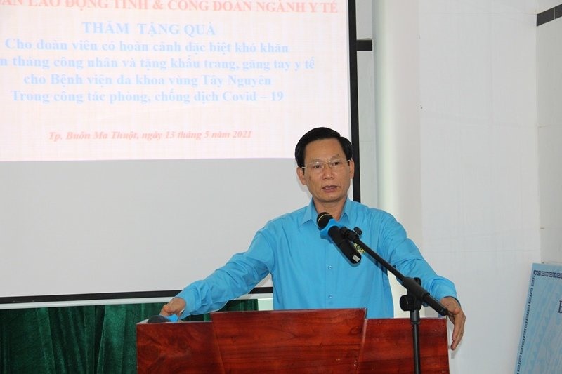 Ông Nguyễn Công Bảo - Chủ tịch Liên đoàn Lao động tỉnh Đắk Lắk phát biểu. Ảnh: B.T
