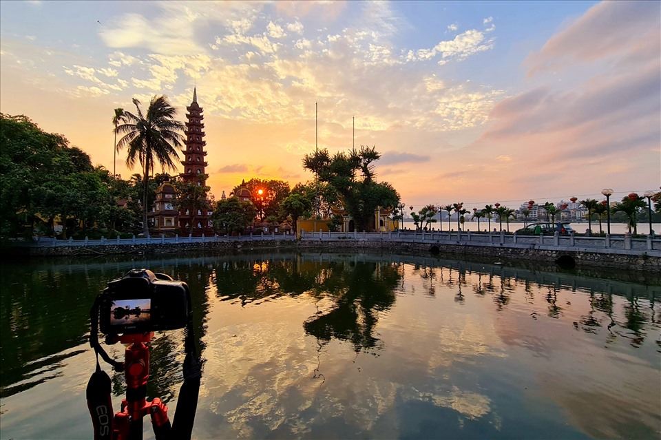 Cổ Ngư với những con phố cổ đẹp mộng mơ là một trong những địa điểm tham quan thu hút nhiều du khách khi tới Hà Nội. Hình ảnh sẽ cho bạn cảm giác như đang đặt chân đến khu phố cổ tuyệt đẹp này.