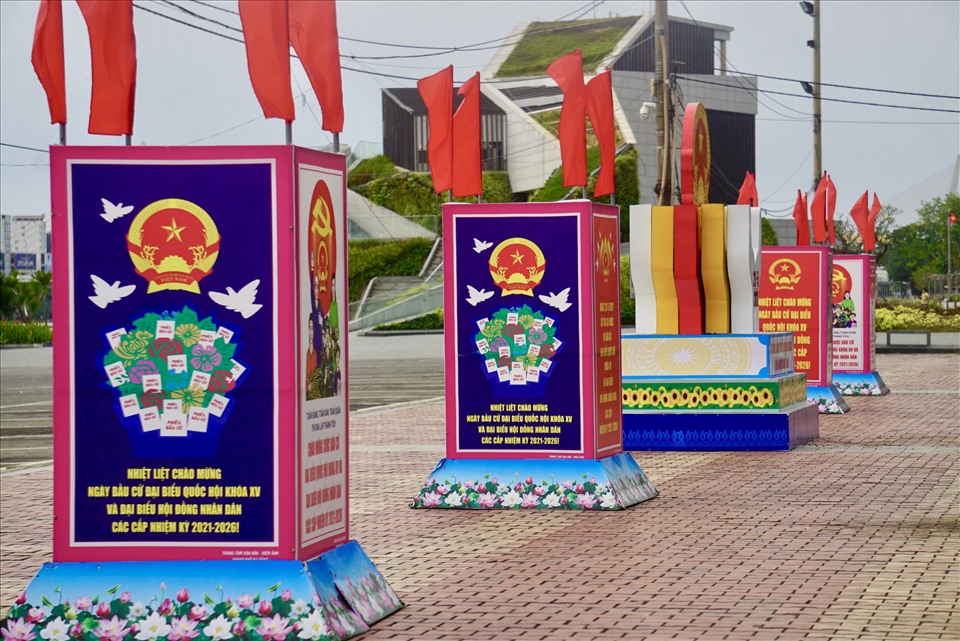 Được biết, người ứng cử đại biểu HĐND thành phố Đà Nẵng khóa X sẽ thực hiện các cuộc tiếp xúc cử tri vận động bầu cử trực tuyến tới 56 điểm tại các phường, xã; thời gian tổ chức từ ngày 11.5 đến ngày 16.5.