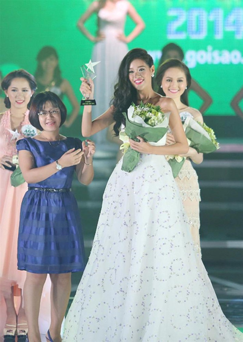 Năm 19 tuổi, người đẹp dự thi Miss Ngôi sao 2014 - cuộc thi do báo Ngoisao.net tổ chức và dành giải Á khôi 2.