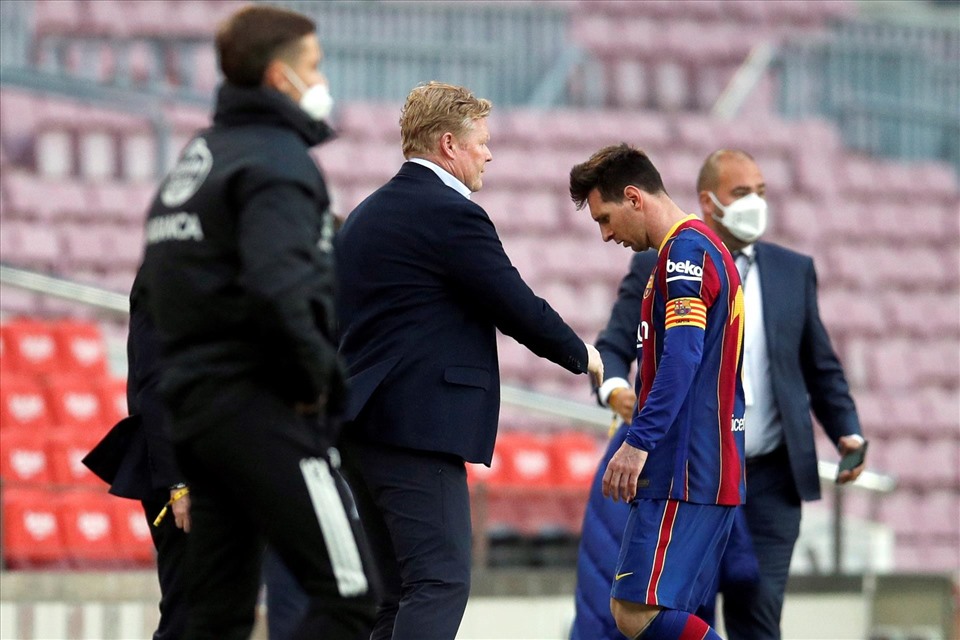 Lionel Messi và đội nam nhận thêm thất bại ngay trên sân nhà và chính thức hết cơ hội vô địch Liga 2020-21. Ảnh: AFP
