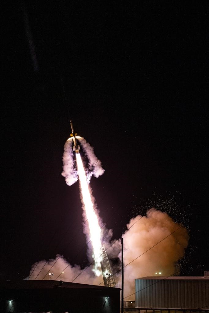NASA phóng thành công tên lửa mang sứ mệnh nghiên cứu truyền năng lượng trong không gian vũ trụ vào không gian hôm 16.5 sau nhiều lần bị hoãn. Ảnh: NASA.